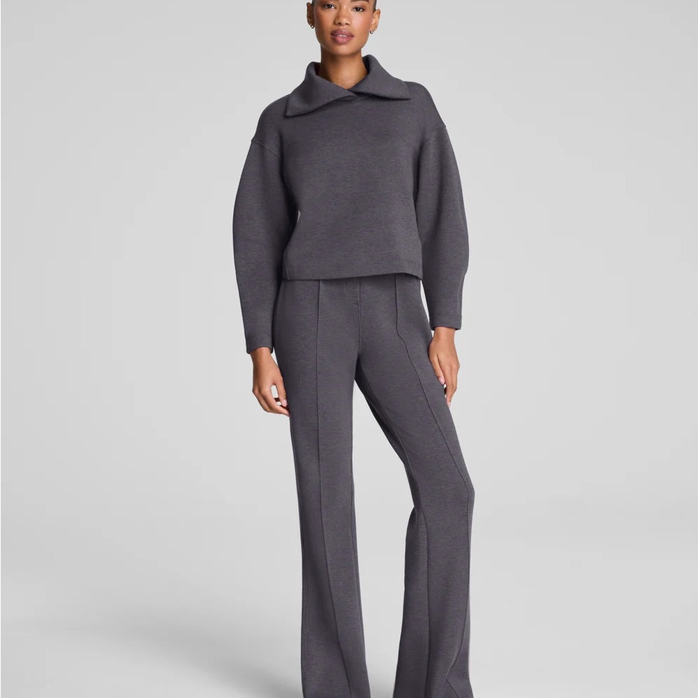 SPANX AirEssentials® Brushed
Flare Pant | Heather Storm | Size L